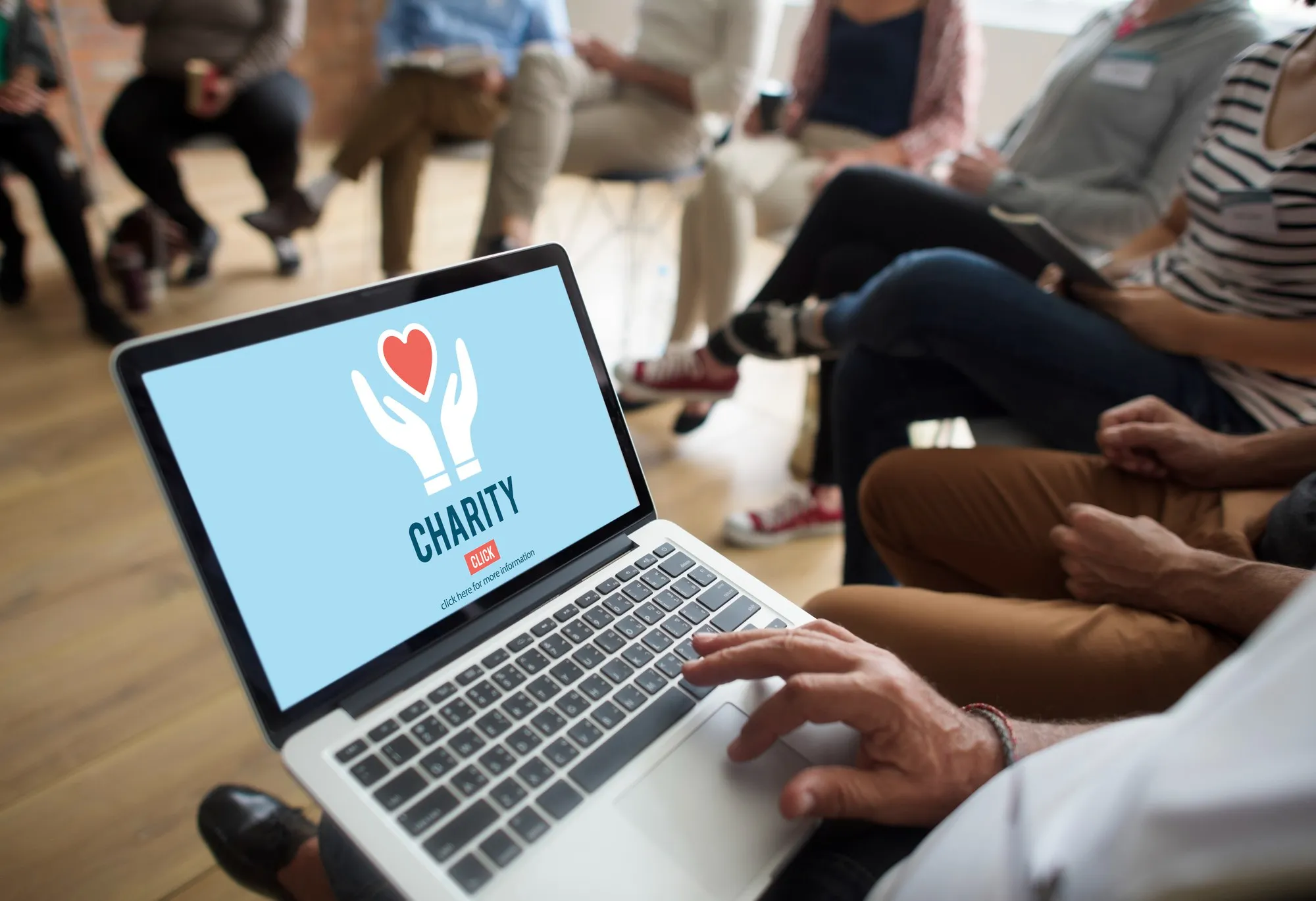 Transformation numérique pour les organisations caritatives : Guide 2026